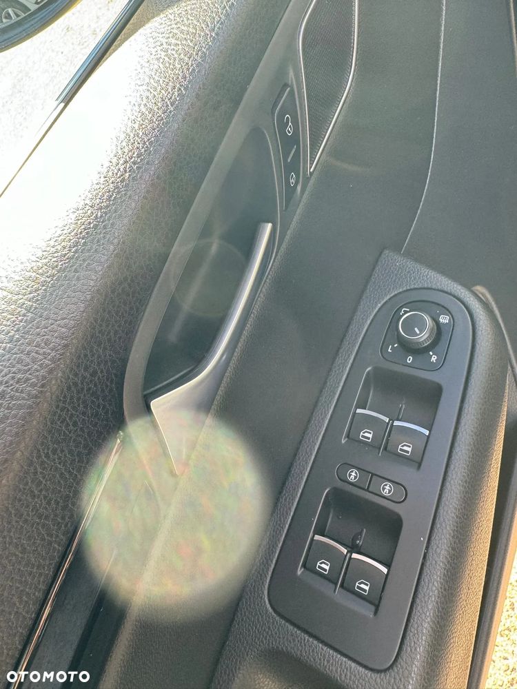 Volkswagen Sharan 2.0 TDI DSG Highline Black Style - 8