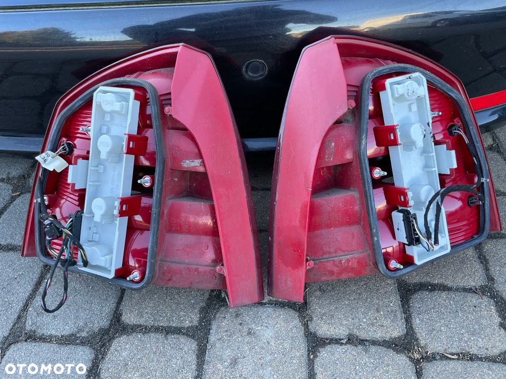 TYŁ klapa lampa lewa prawa SKODA OCTAVIA II 9910 HB SPORTLINE - 3