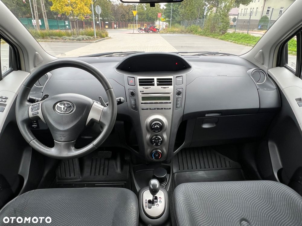Toyota Yaris 1.33 Sol MM - 14