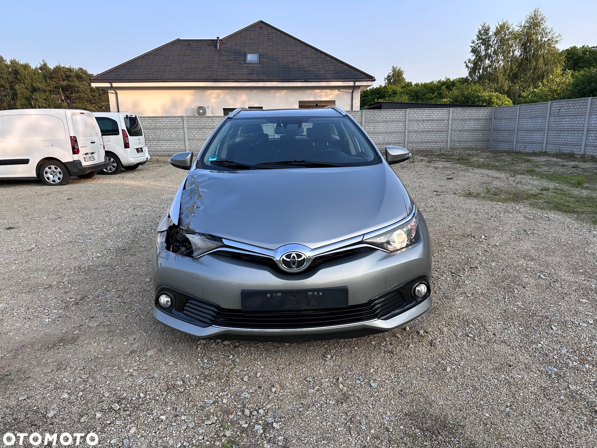 Toyota Auris 1.6 D-4D Comfort - 2