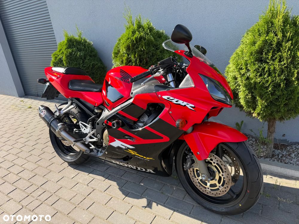Honda CBR - 3