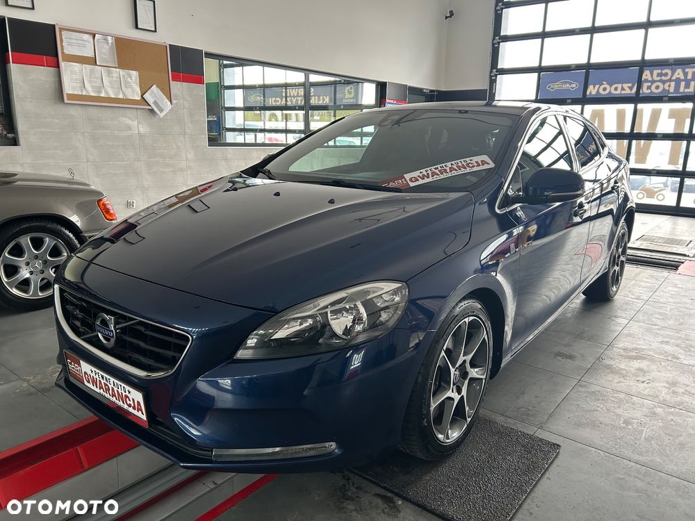 Volvo V40 D2 Drive-E Dynamic Edition - 1