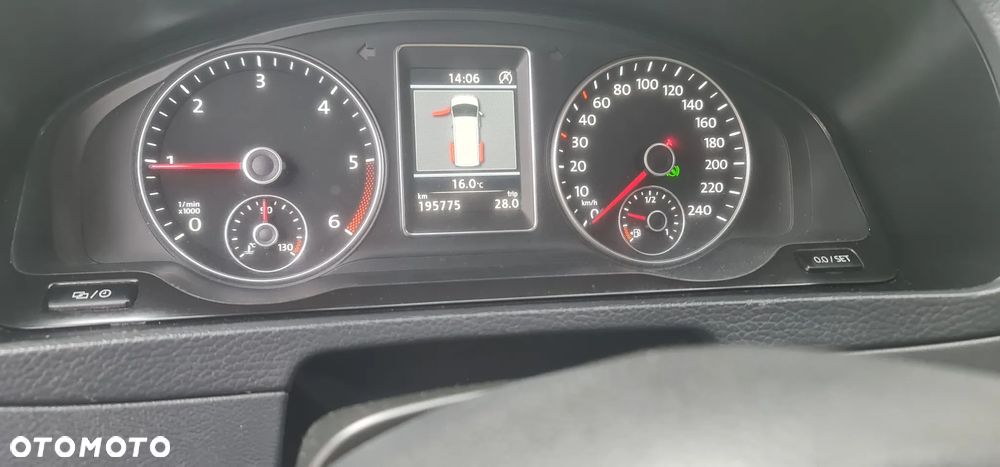 Volkswagen Multivan - 21