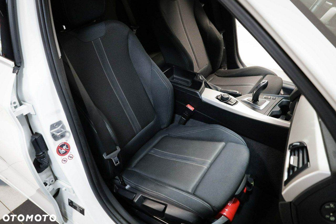 BMW Seria 1 - 15