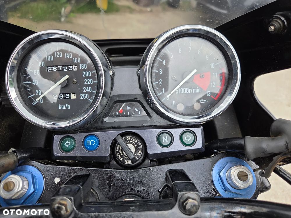 Kawasaki ZRX - 11