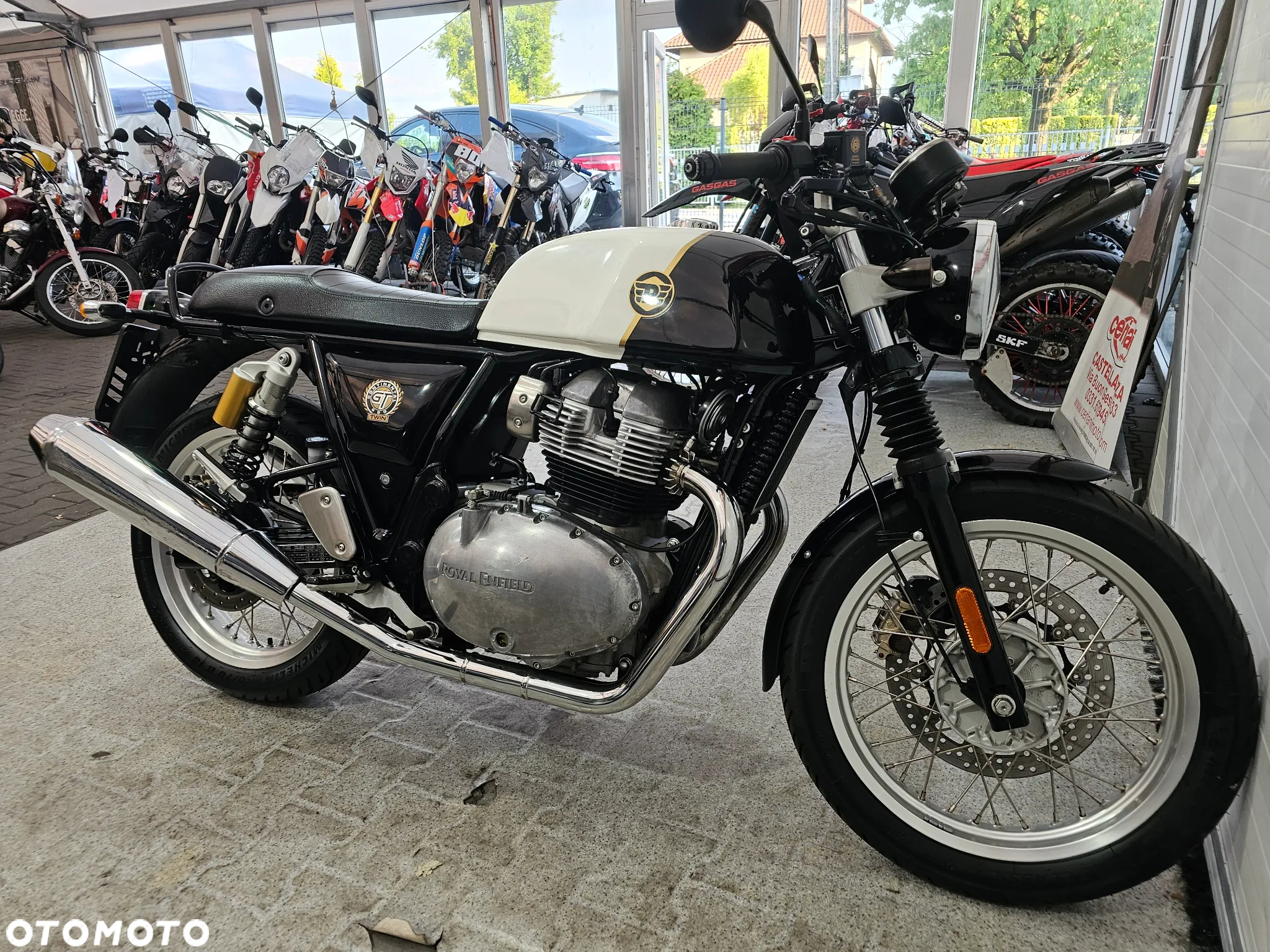 Royal Enfield Continental - 32