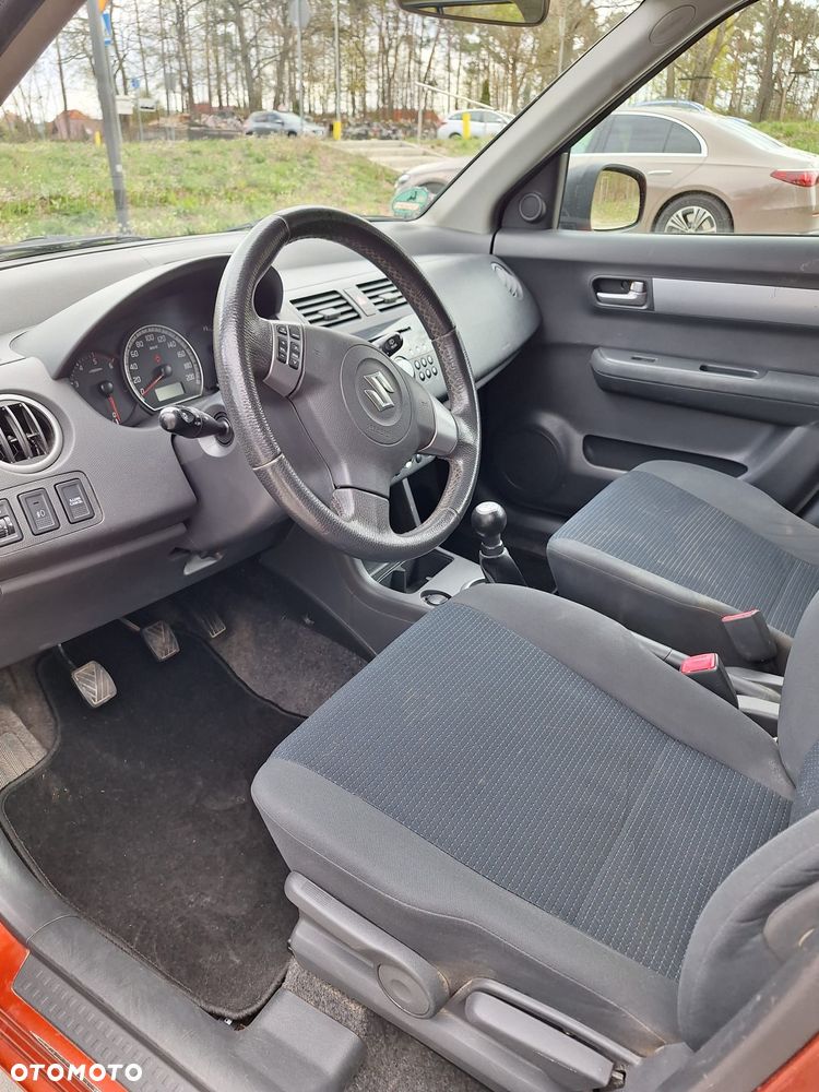 Suzuki Swift 1.3 DDiS Comfort - 9