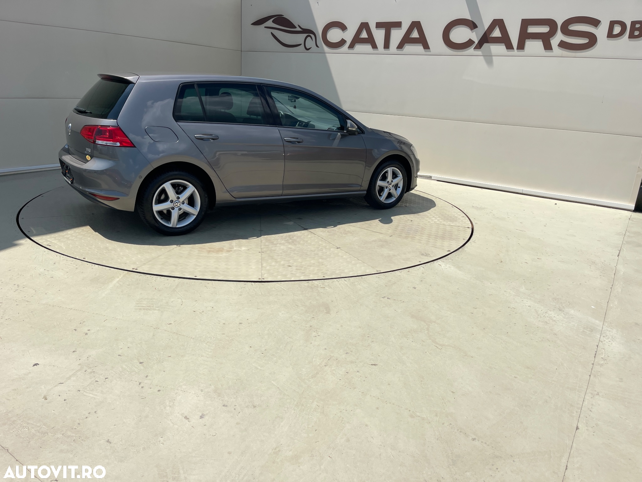 Volkswagen Golf 1.2 TSI BlueMotion Technology Comfortline - 17