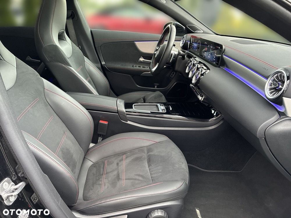 Mercedes-Benz CLA 200 AMG Line 7G-DCT - 16