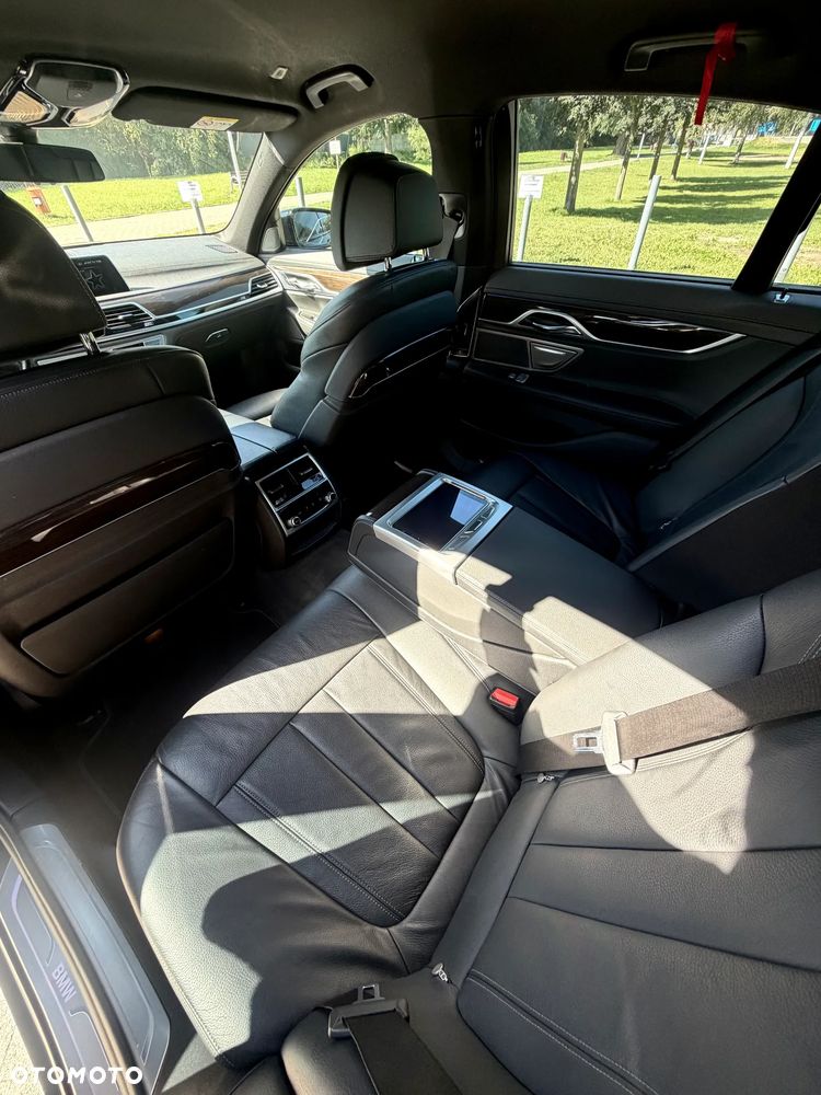 BMW Seria 7 730d - 21