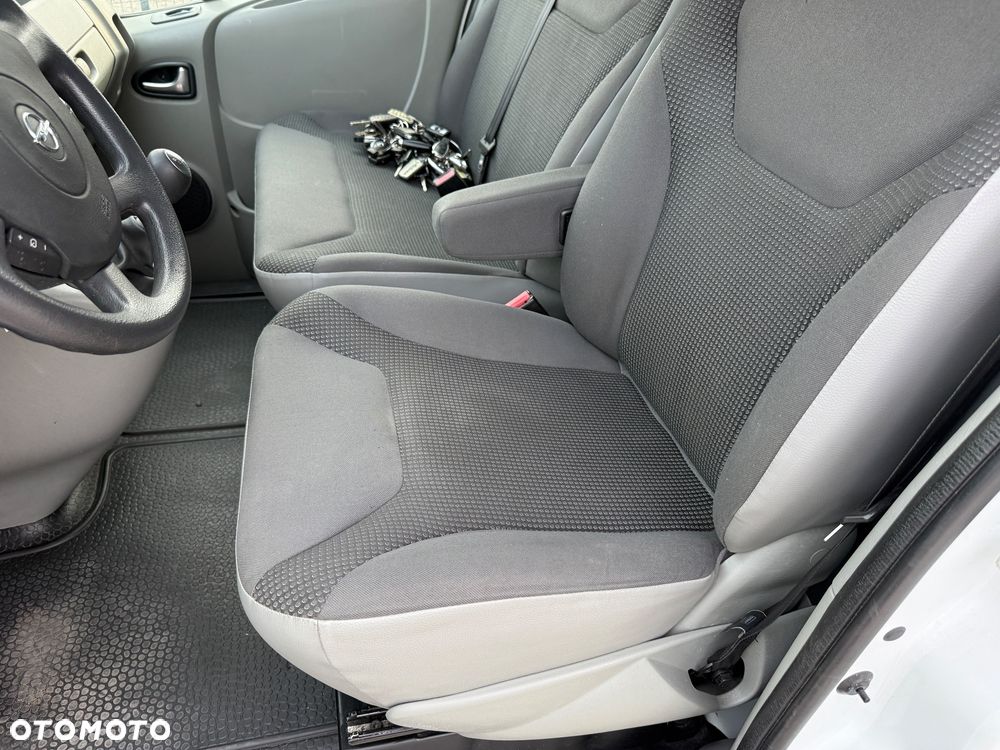Opel Vivaro - 12