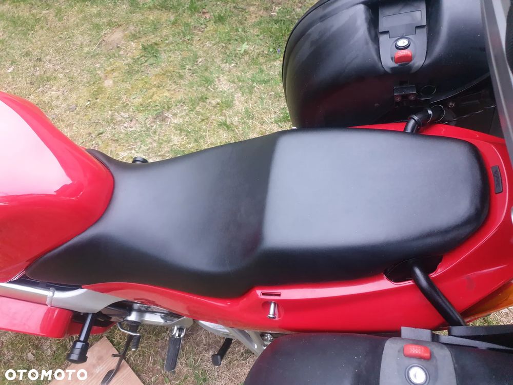 Honda VFR - 13