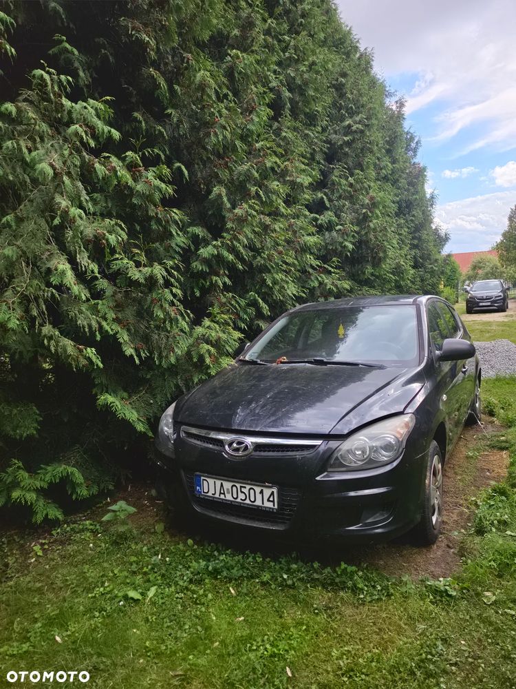 Hyundai i30 1.4 Base + - 1