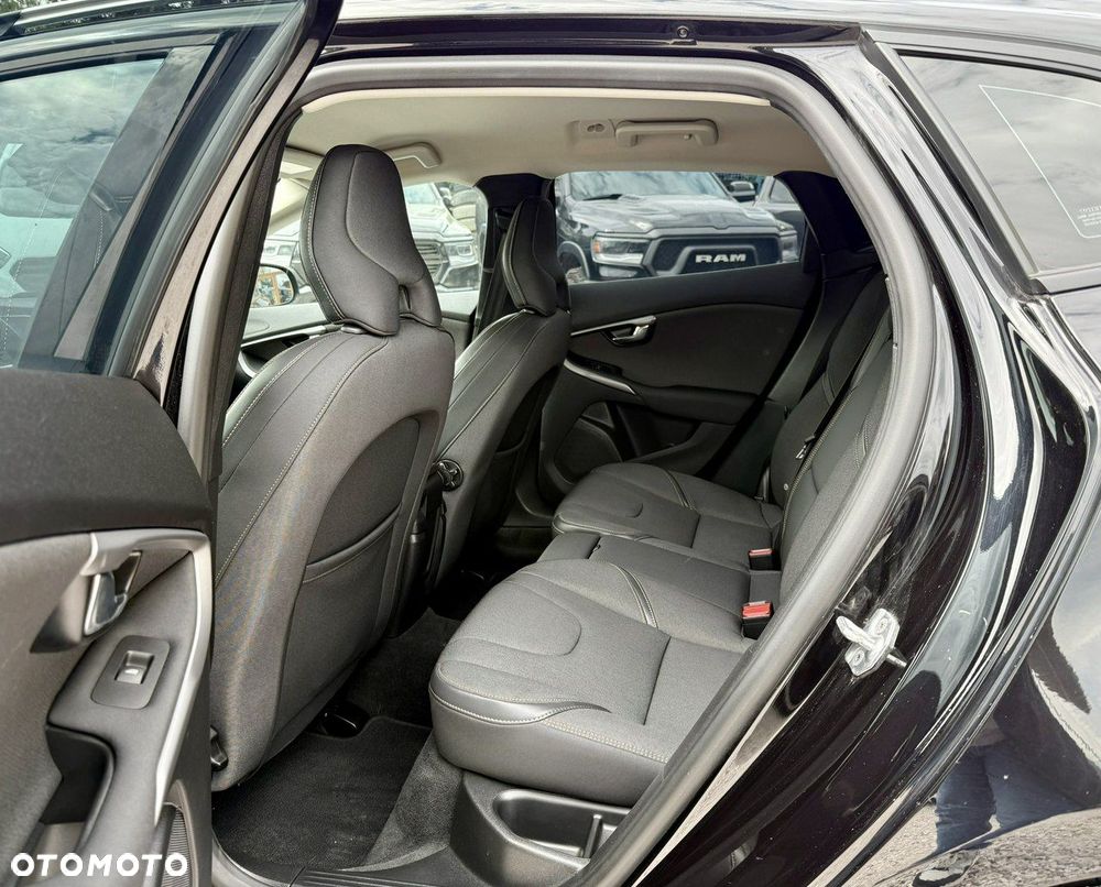 Volvo V40 Cross Country D3 Drive-E Momentum - 10