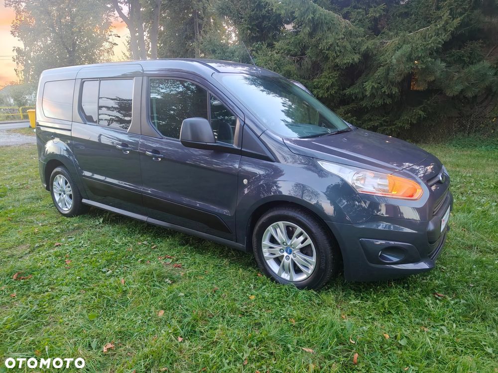 Ford Tourneo Connect Grand - 24
