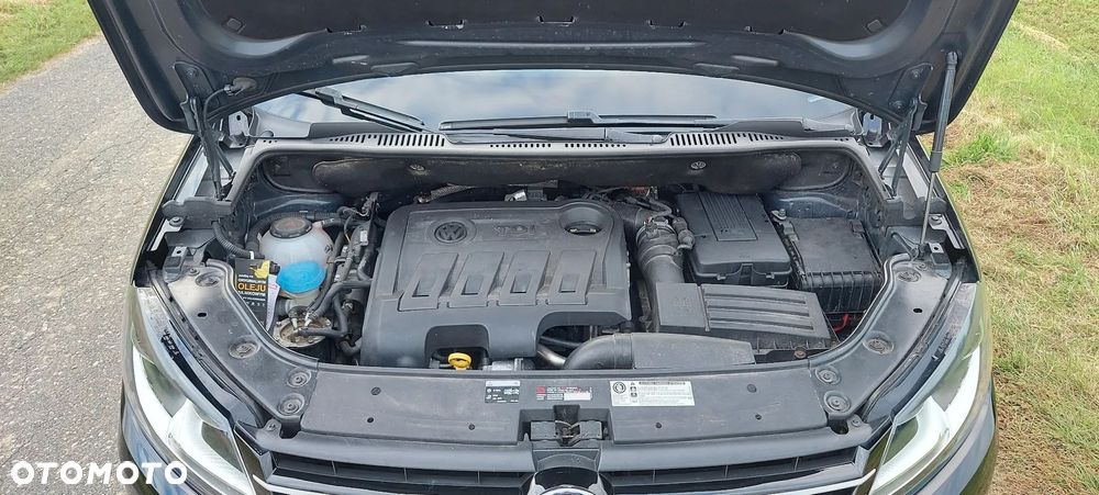 Volkswagen Touran - 36