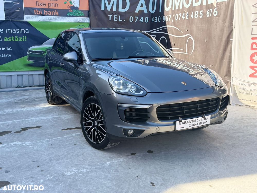 Porsche Cayenne 3.0 L - 16