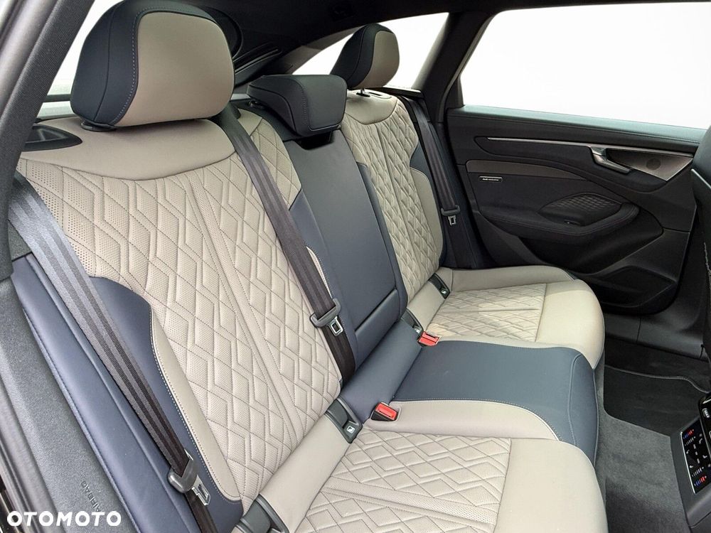 Audi A6 Avant TFSI mHEV Quattro S tronic - 30