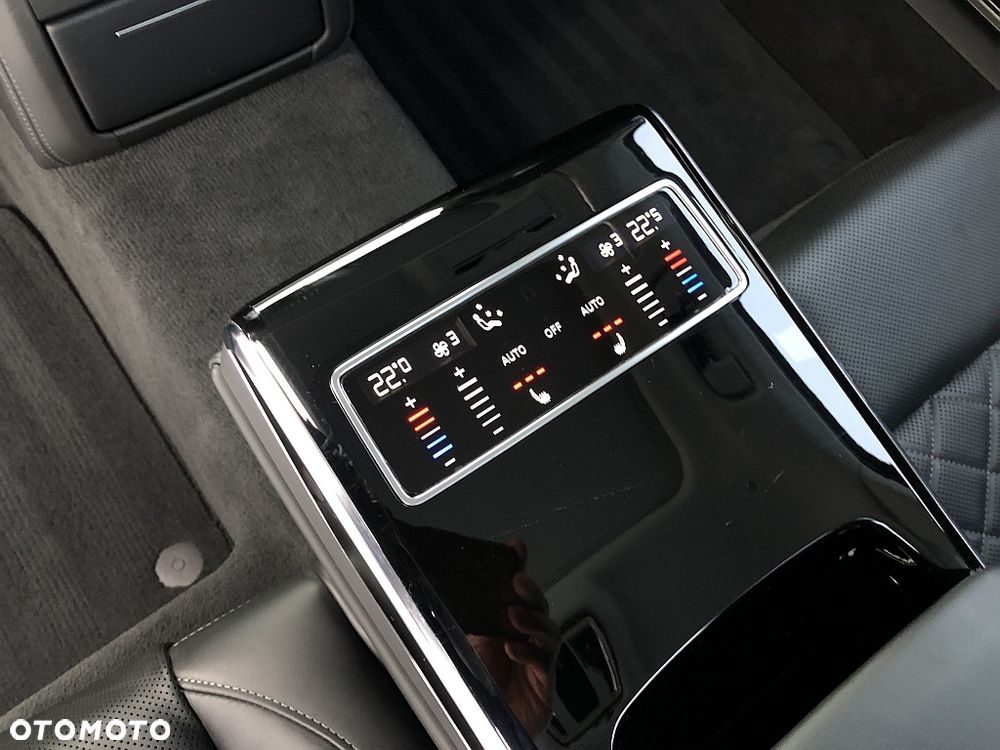 Audi S8 - 9