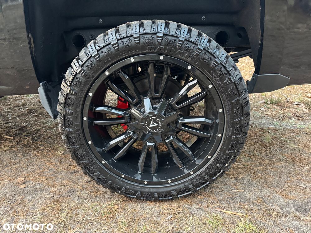 Chevrolet Silverado - 24