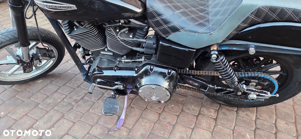 Harley-Davidson Dyna Street Bob - 18