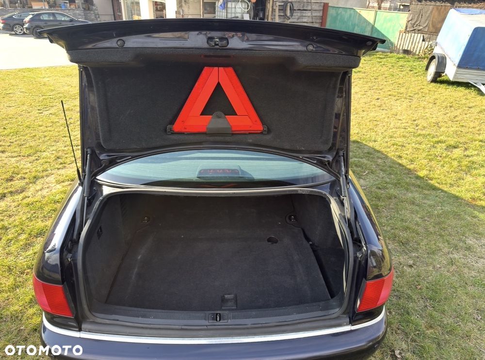 Audi A8 2.8 Quattro Tiptronic - 9