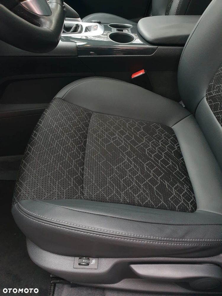 Peugeot 3008 HDi 150 Allure - 24