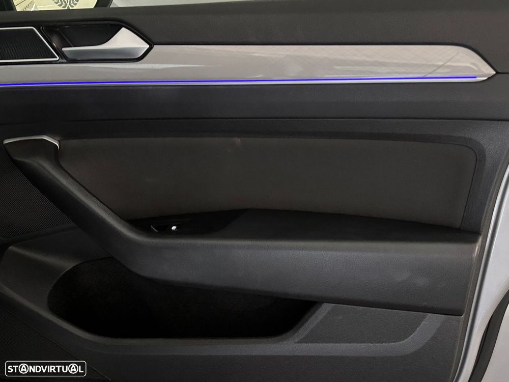 VW Passat 1.6 TDI Business DSG - 35