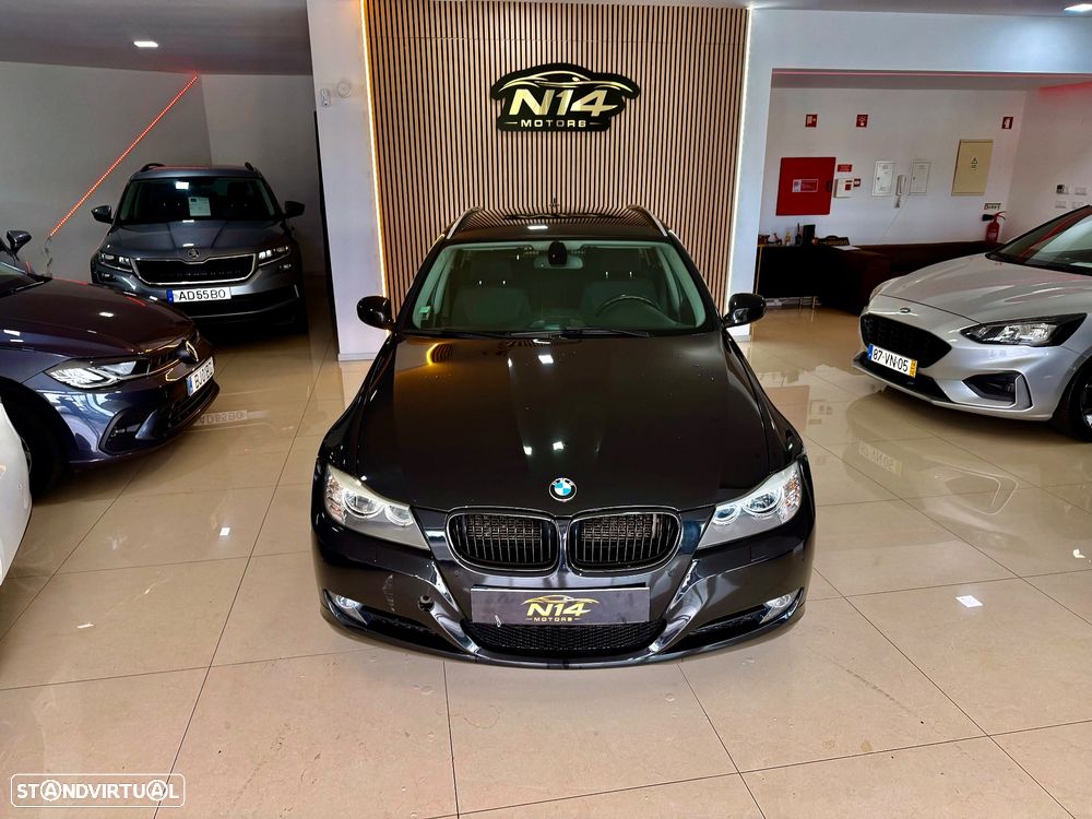 BMW 318 d LifeStyle Auto - 3