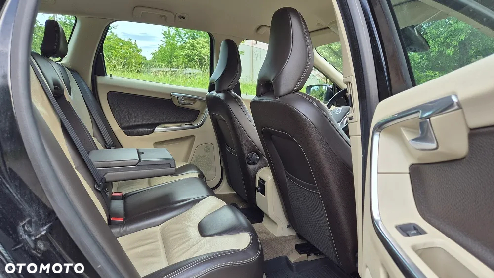 Volvo XC 60 D3 R-Design - 9