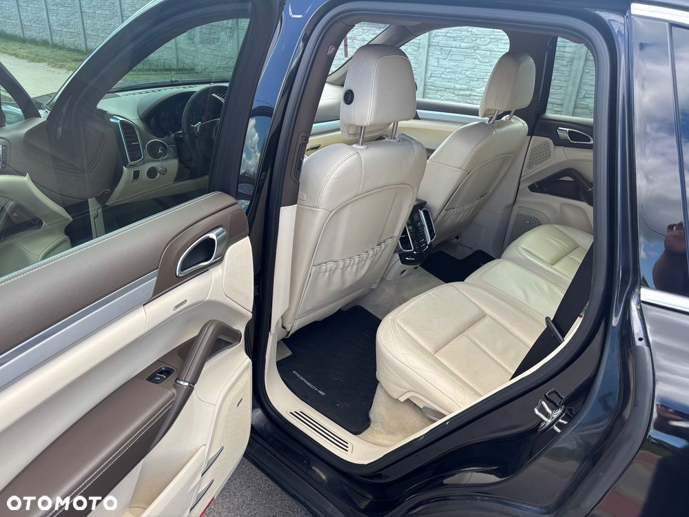 Porsche Cayenne Diesel Platinum Edition - 11