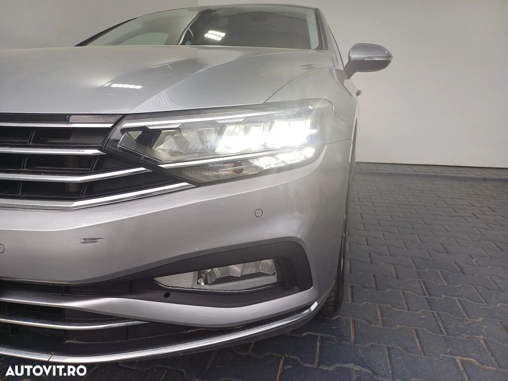 Volkswagen Passat 2.0 TDI DSG Highline - 34