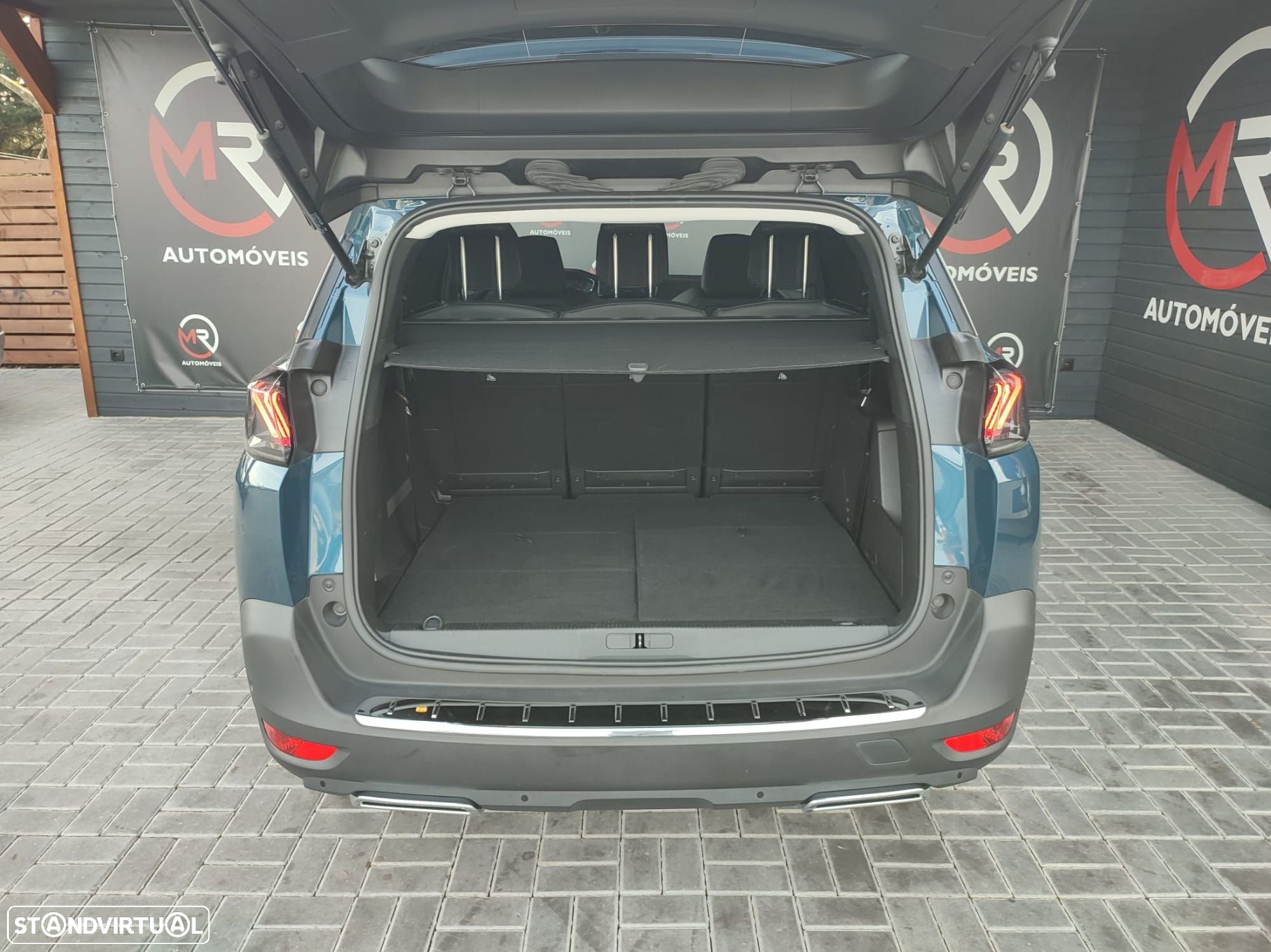 Peugeot 5008 1.5 BlueHDi Allure Pack EAT8 - 37
