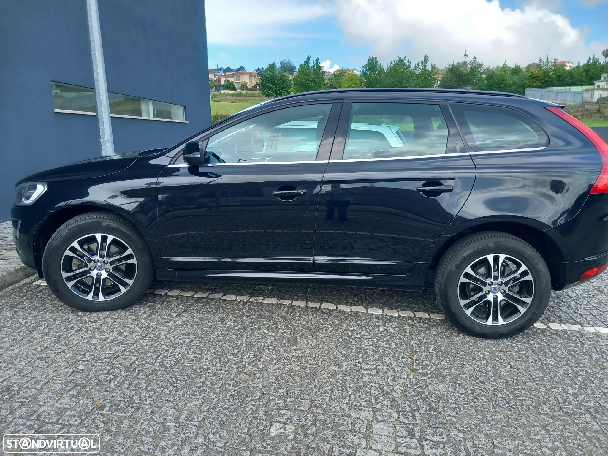 Volvo XC 60 2.0 D4 Momentum - 2