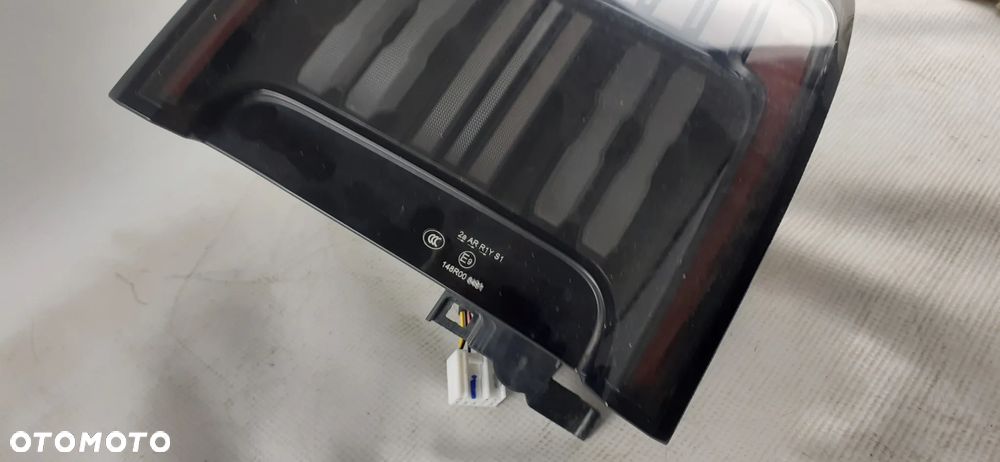 Lampa Lewa tył Volvo dolne EX30 22-25r.EUR. - 7