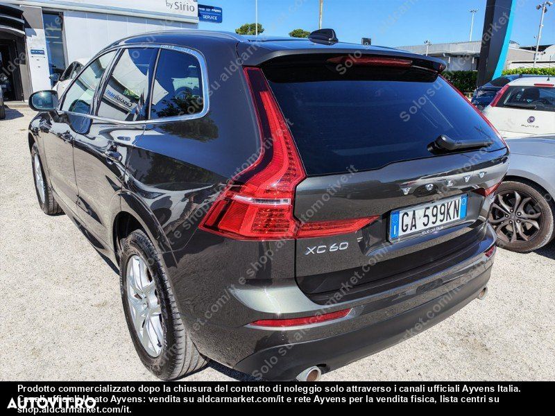 Volvo XC 60 T8 Twin Engine AWD Momentum - 11