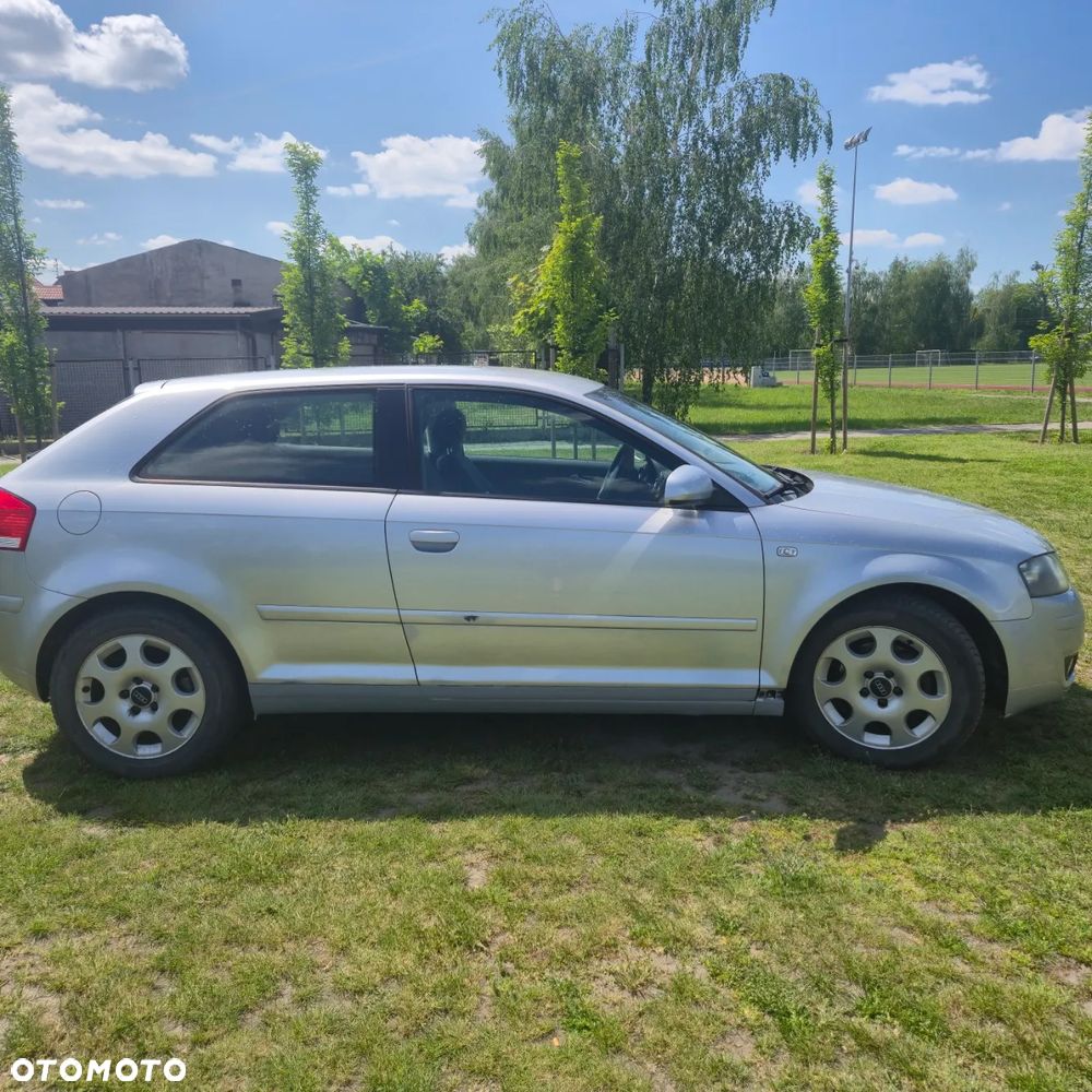 Audi A3 3-drzwiowe 1.6 Ambiente - 3