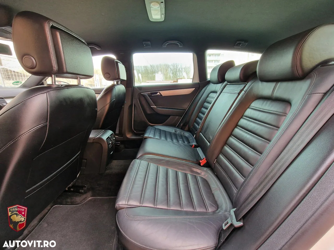 Volkswagen Passat Variant 2.0 TDI DSG BlueMotion Technology Comfortline - 7