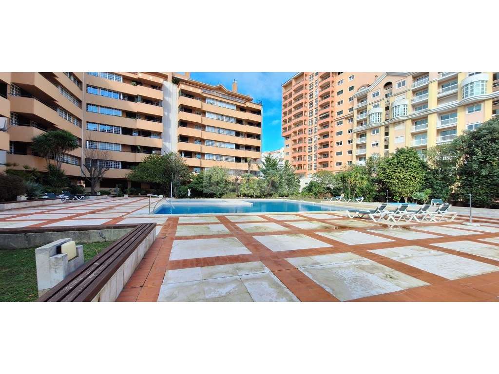 Apartamento T1 com lugar de garagem e Condominio com piscina - Grande imagem: 3/20