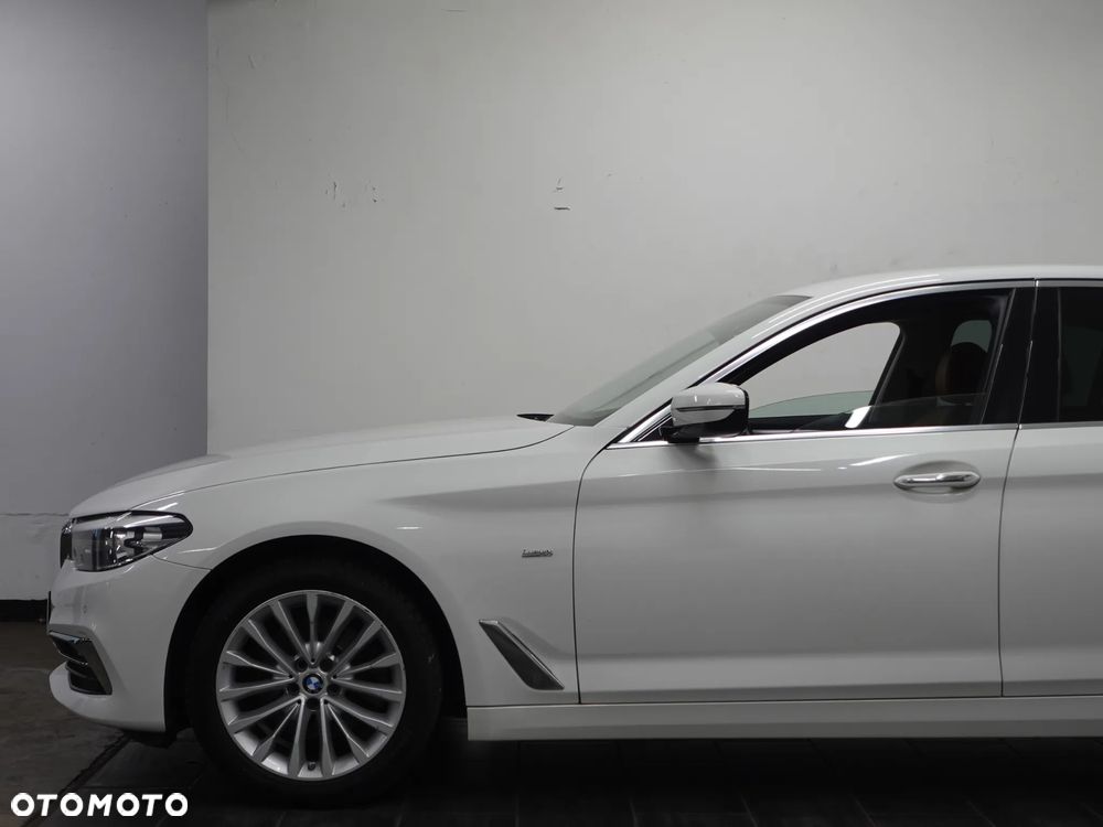BMW Seria 5 520d xDrive Luxury Line - 15