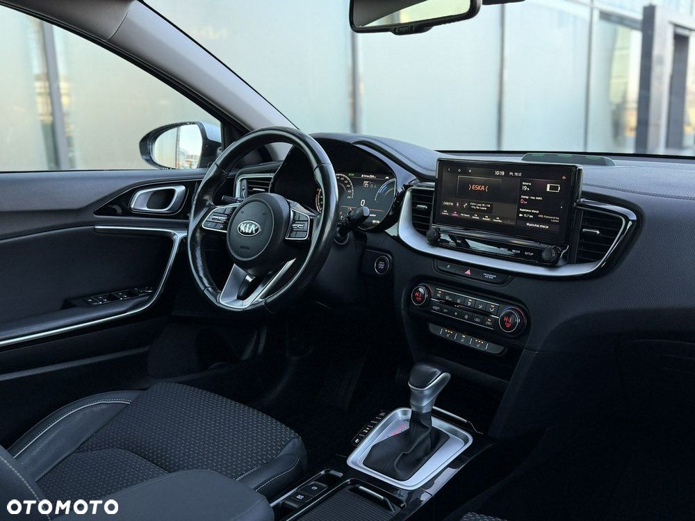 Kia Ceed 1.6 GDI PHEV Business Line DCT - 19