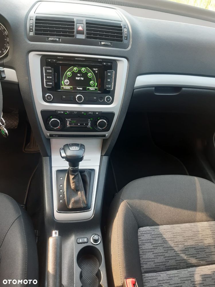 Skoda Octavia 1.6 TDI DPF DSG Elegance - 7