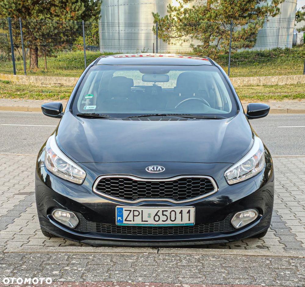 Kia Ceed - 10