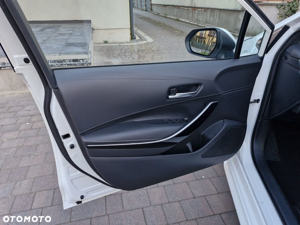 Toyota Corolla 1.8 Hybrid Comfort - 19