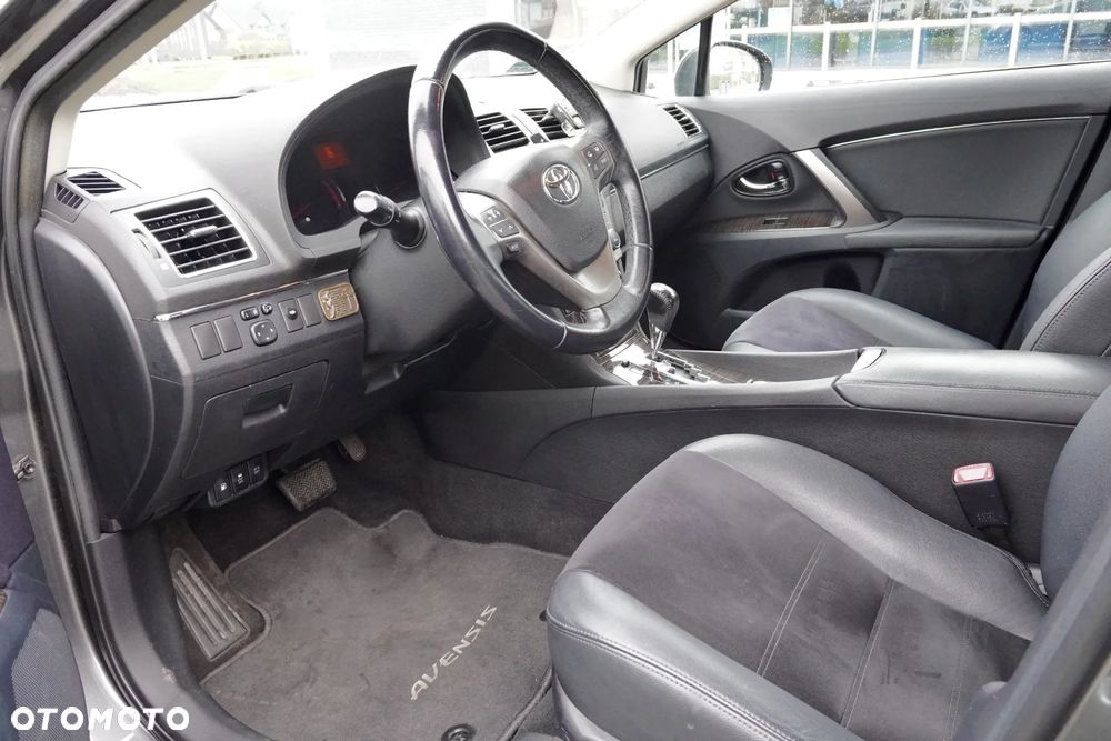 Toyota Avensis - 7