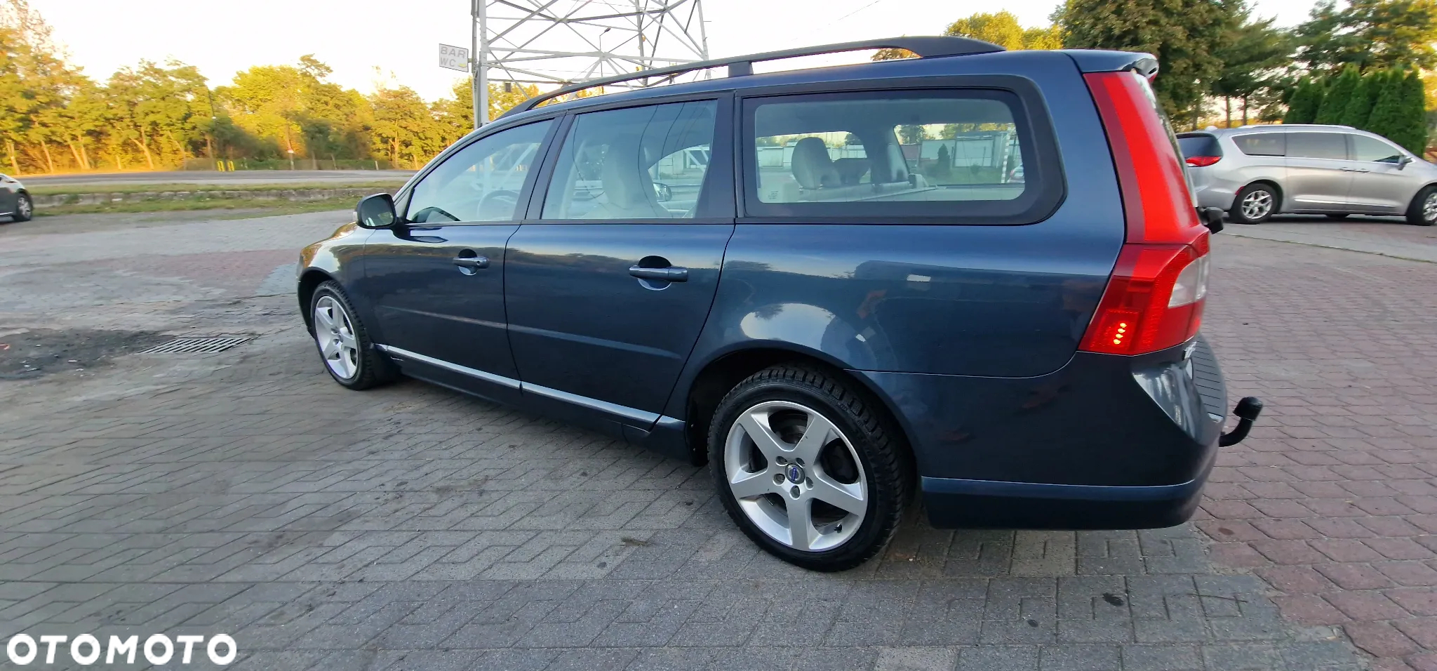 Volvo V70 2.0 Momentum - 27