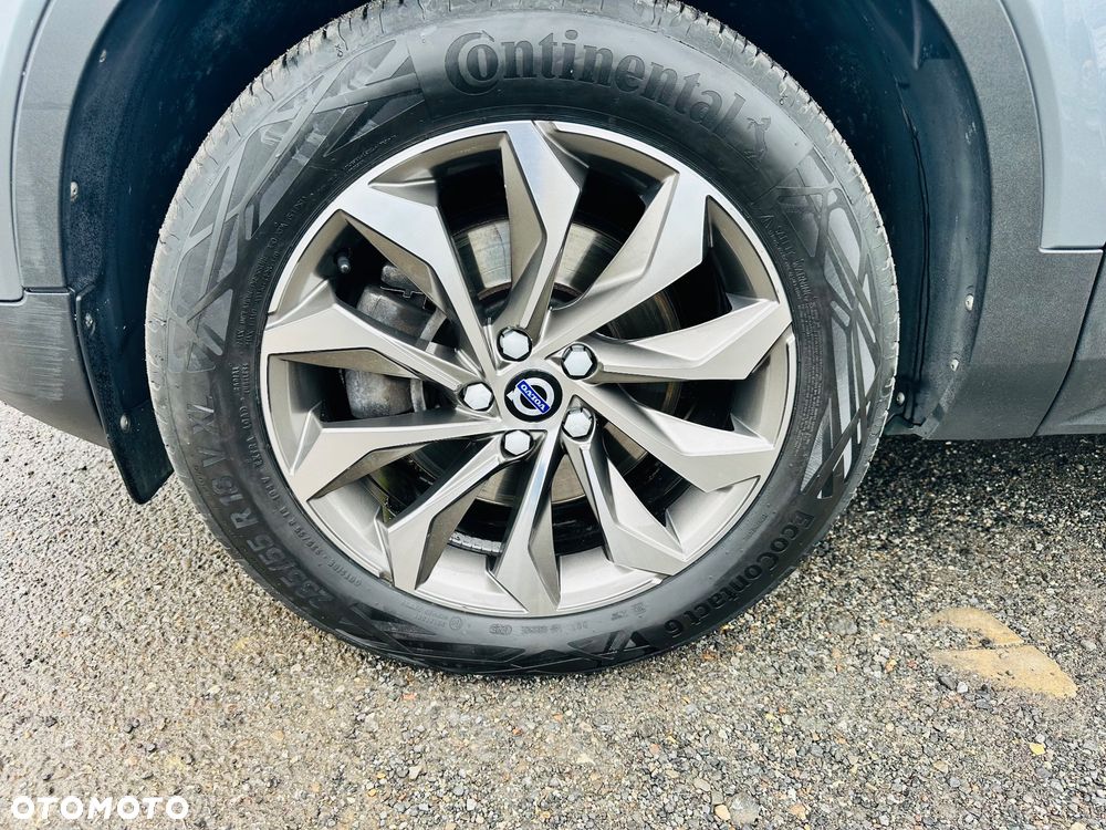 Volvo XC 40 D4 AWD - 9