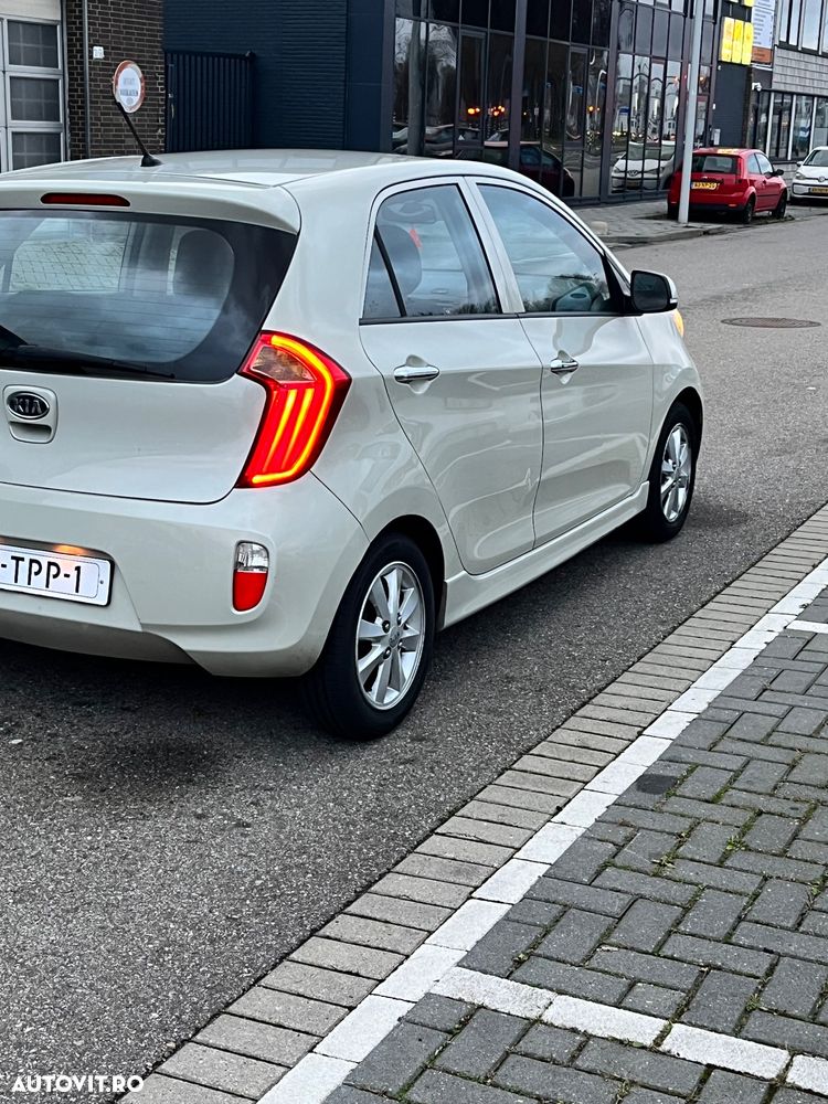 Kia Picanto 1.2 Dream Team Edition - 2