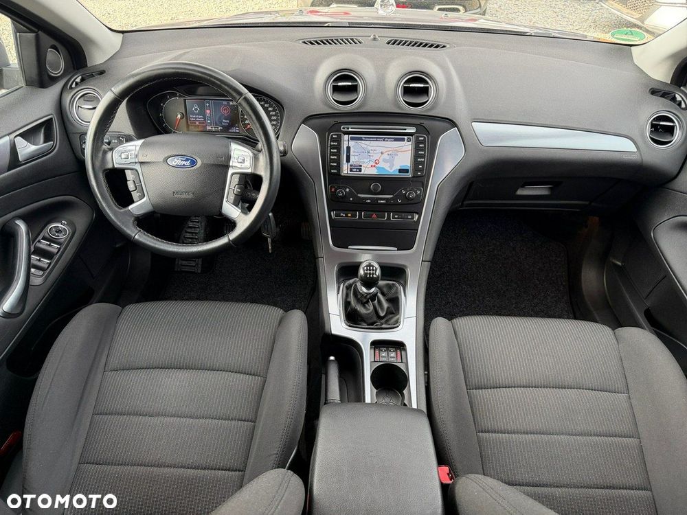 Ford Mondeo - 28