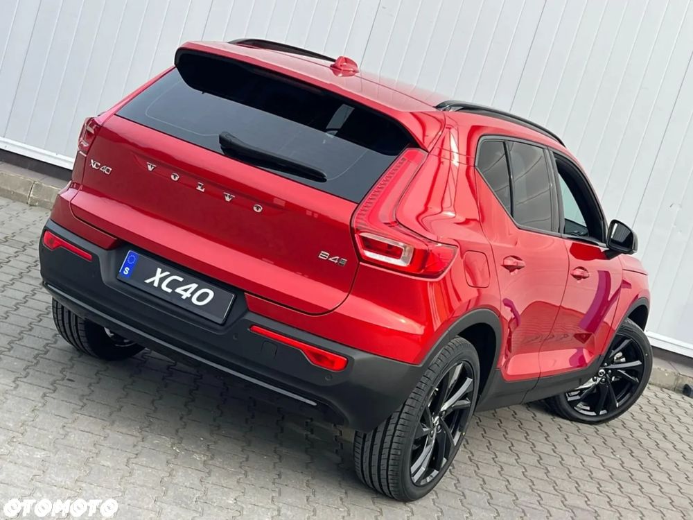 Volvo XC 40 B4 AWD Ultimate Dark - 7